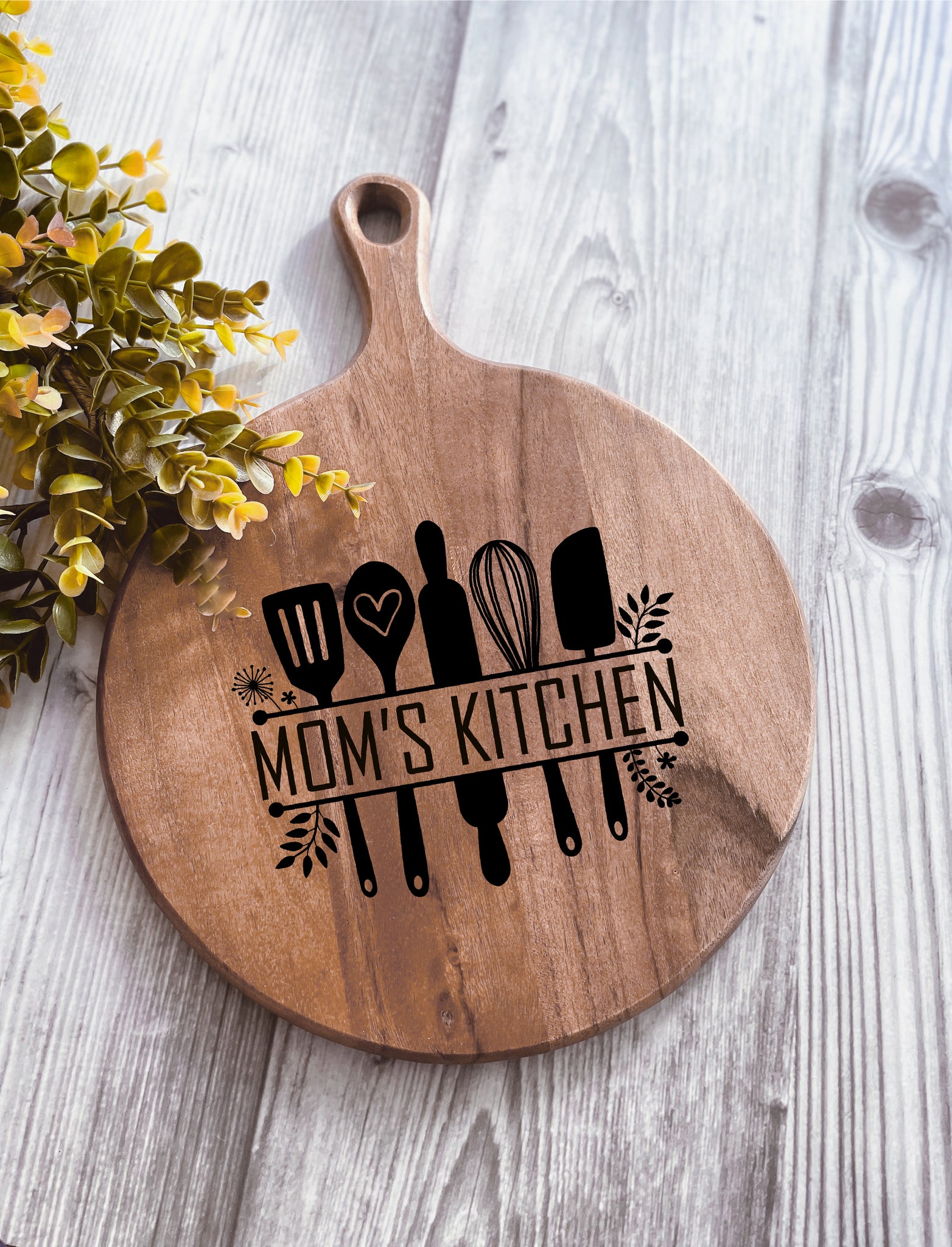 Personalized Mother's Day Cutting Board: Mom's Kitchen.